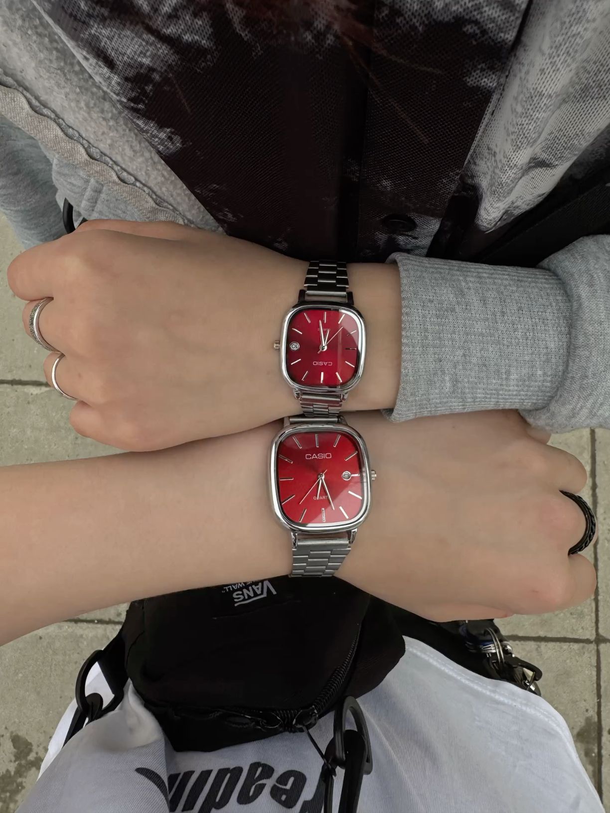 Casio Vintage Çift Saatleri Vişne Kırmızısı